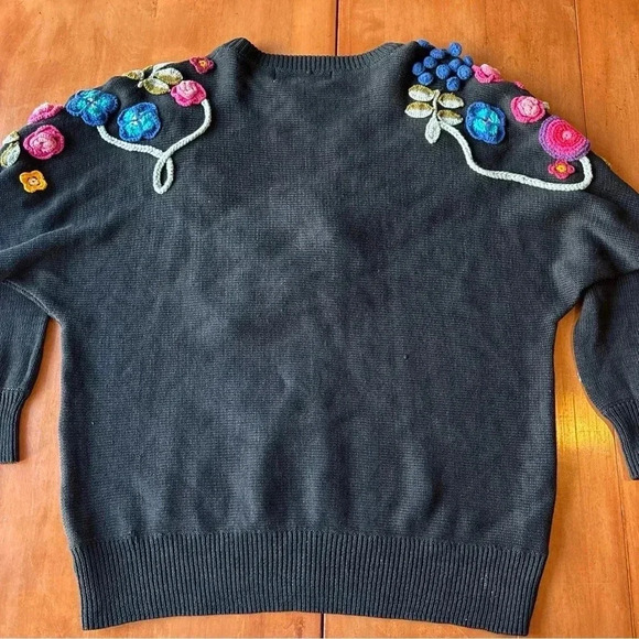 90s Vintage CHUNKY 3D Crochet Flower Sweater Victoria Harbour Sz L Grandmacore - Picture 9 of 12